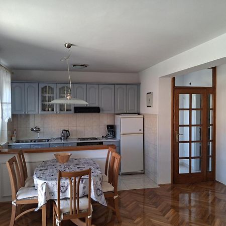 Apartments Antica Rab Town Ngoại thất bức ảnh