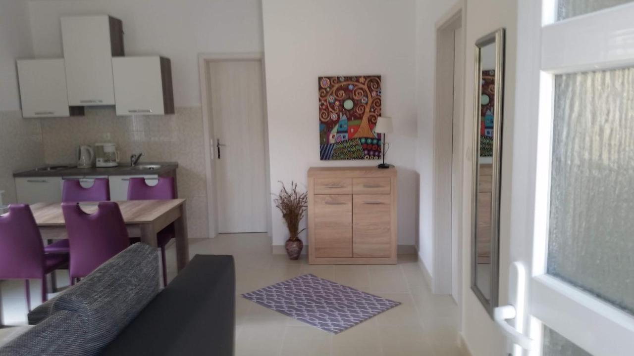 Apartments Antica Rab Town Ngoại thất bức ảnh