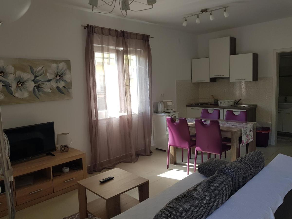 Apartments Antica Rab Town Ngoại thất bức ảnh