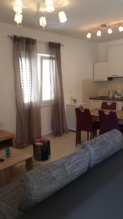 Apartments Antica Rab Town Ngoại thất bức ảnh