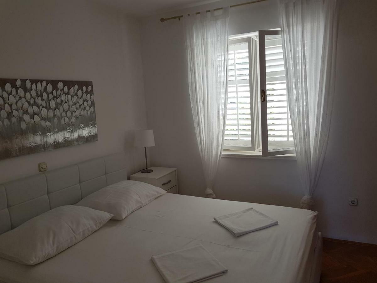 Apartments Antica Rab Town Ngoại thất bức ảnh