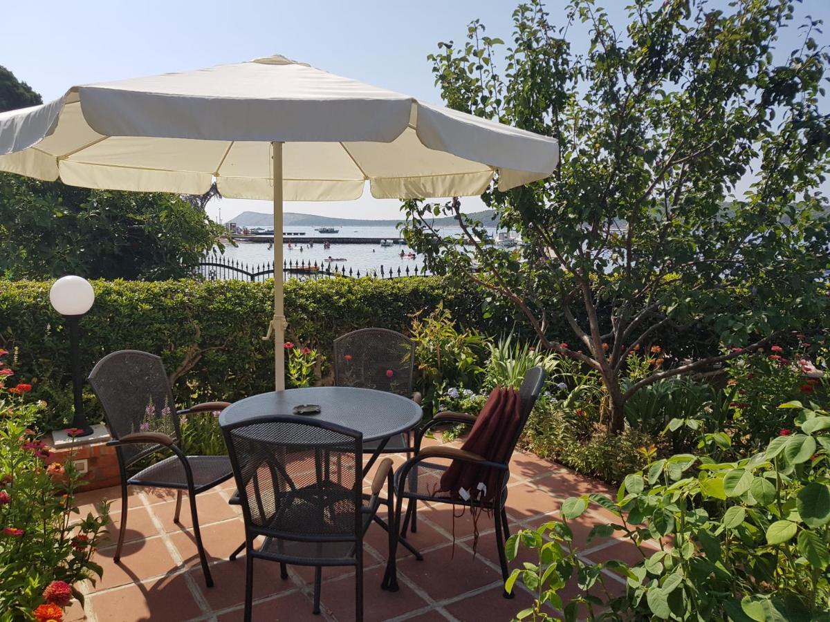 Apartments Antica Rab Town Ngoại thất bức ảnh
