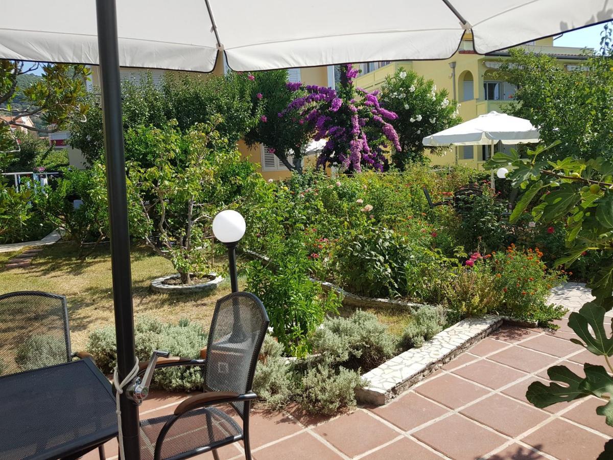Apartments Antica Rab Town Ngoại thất bức ảnh