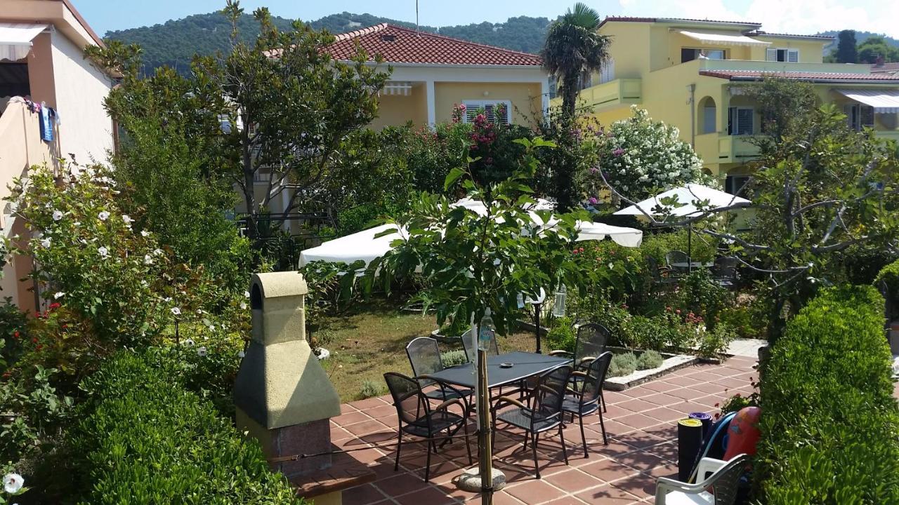 Apartments Antica Rab Town Ngoại thất bức ảnh